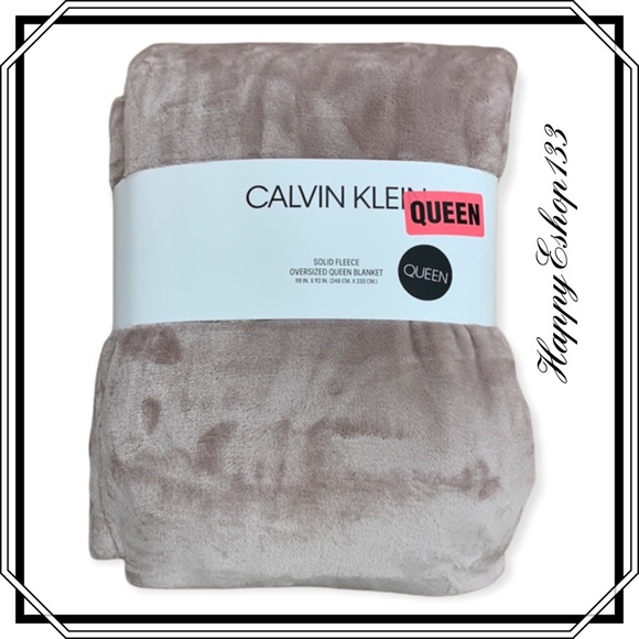 Calvin Klein Solid Fleece Oversized Queen Blanket - Picture 9 of 9